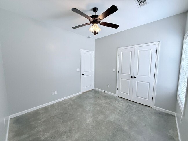 Building Photo - 145 MS-334