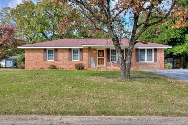 Building Photo - 3649 Lynnwood Dr