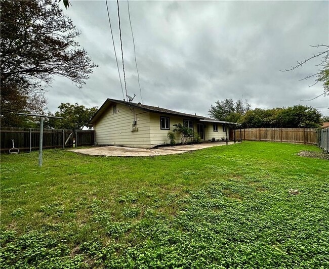 Building Photo - 3407 Norwood Hill Rd