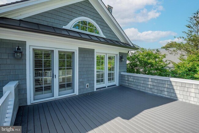Building Photo - 5600 Brite Dr