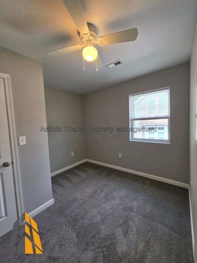 Building Photo - 3909 Fleetwood Ave