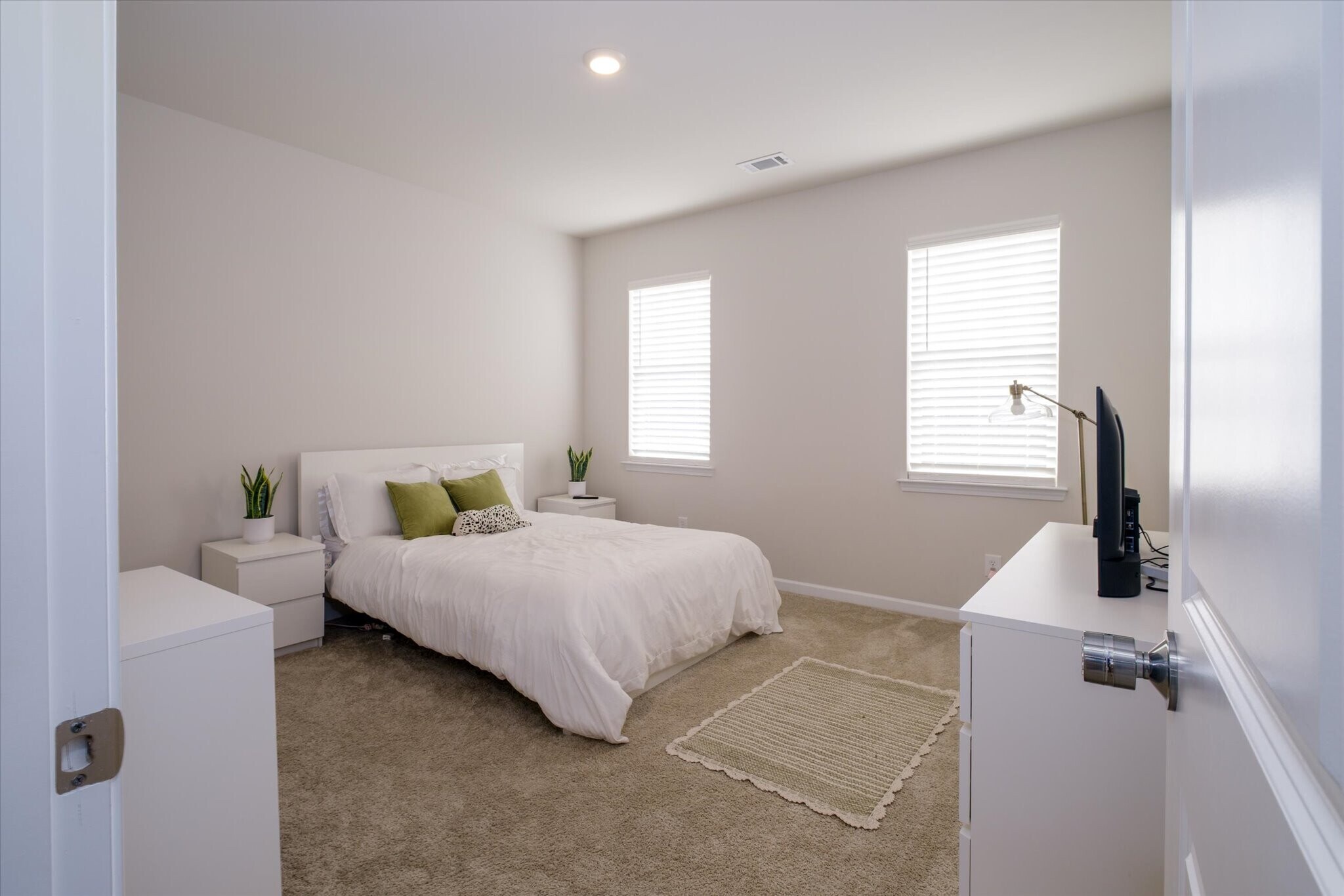 Building Photo - 6135 Snowy Egret Ave