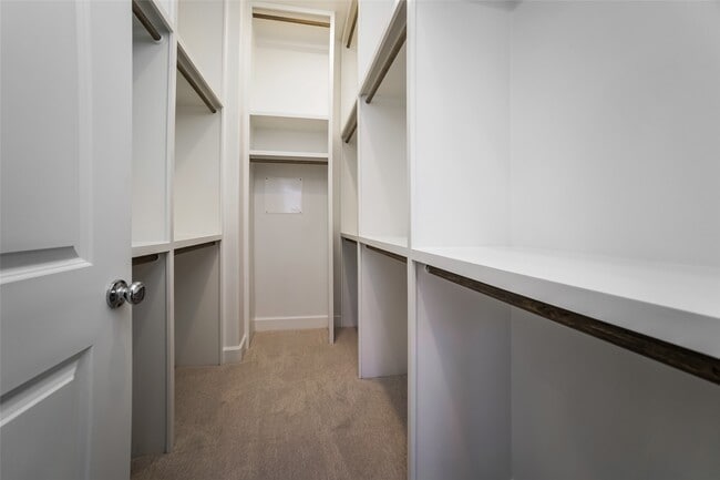 Building Photo - 5110 Royal Heath Dr
