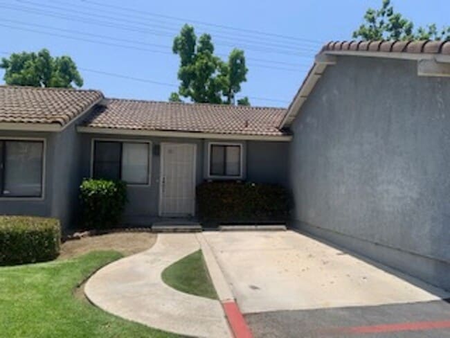 Primary Photo - 9505 Arlington Ave