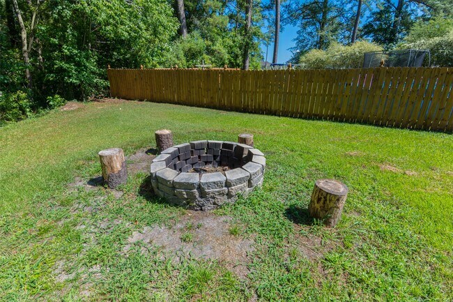 Building Photo - 115 Birdie Ct