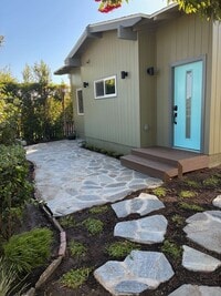 Building Photo - "Cozy & Modern 1BR in Glendale’s Most Char...