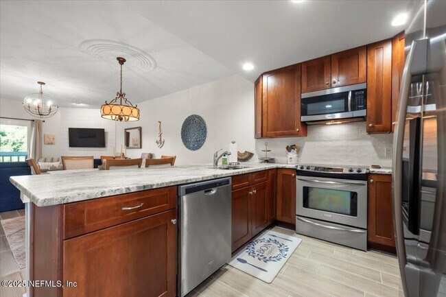 Building Photo - 622 Ponte Vedra Blvd