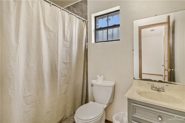 Building Photo - 17 Jessica Jane Ave