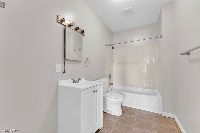 Building Photo - 10222 Joan Ave