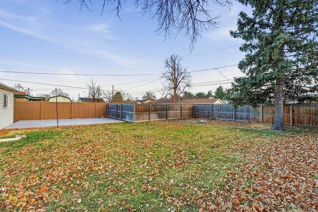 Building Photo - 5320 E Thrill Pl
