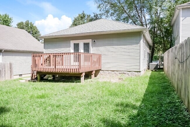 Building Photo - 1818 Jefferson Ave