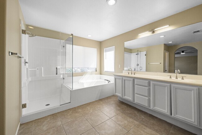 Building Photo - 23006 Timber Ridge Ct