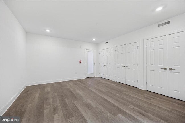 Building Photo - 838 S 51st St