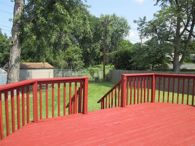 Building Photo - 227 Shepley Dr