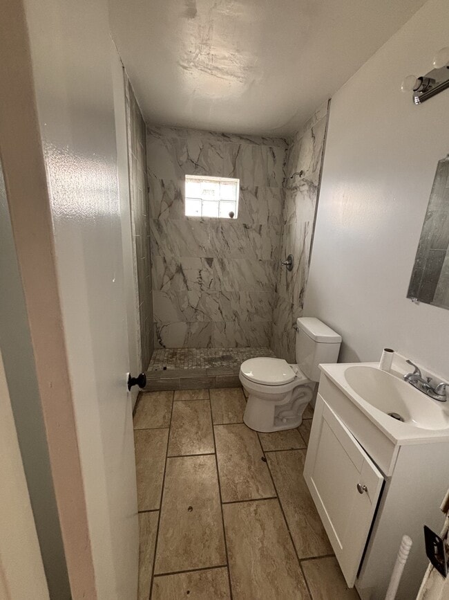 Building Photo - 604 Cortez Dr