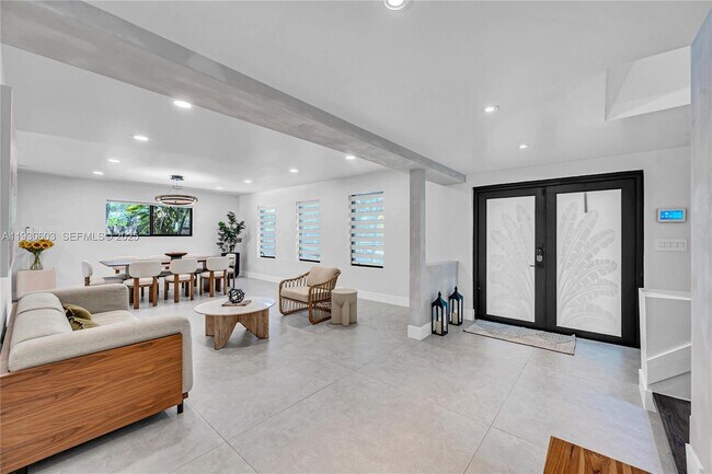 Building Photo - 11340 SW 74th Ct