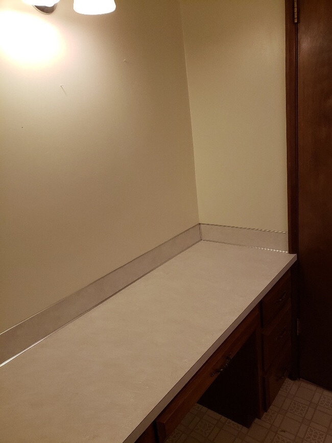 Building Photo - STATUS: PENDING APPLICATION- | R35 |$1895....