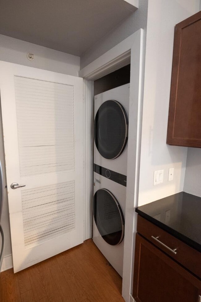 Building Photo - 3016 Guadalupe St