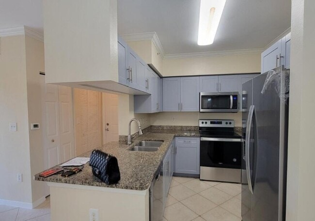 Building Photo - 6533 Emerald Dunes Dr