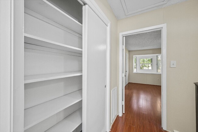 Building Photo - 7236 Crownwest St