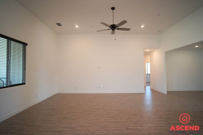 Building Photo - Newly Built Home with Solar in Gossamer Grove!