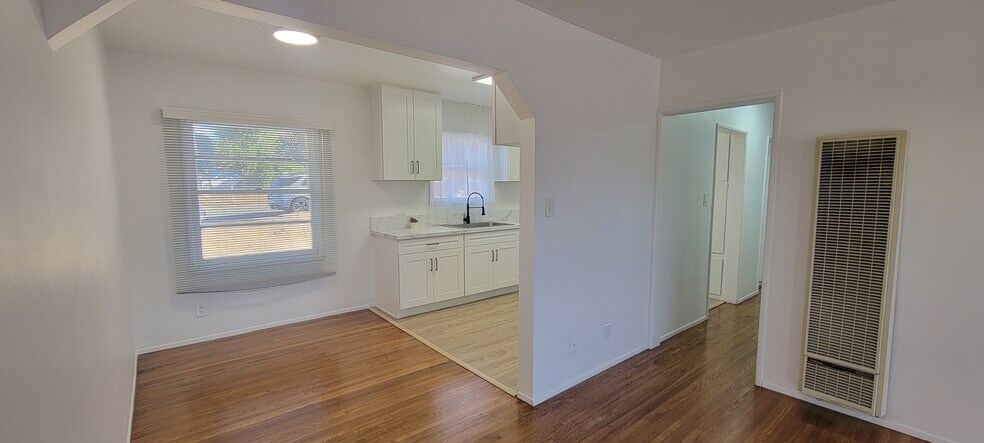 Building Photo - 16911 Glenetta Way