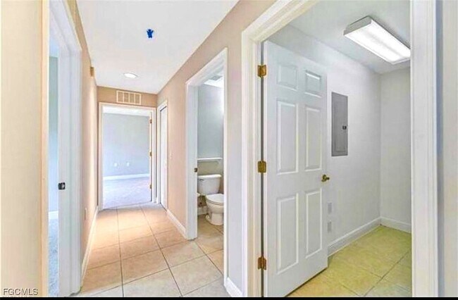 Building Photo - 3952 Pomodoro Cir