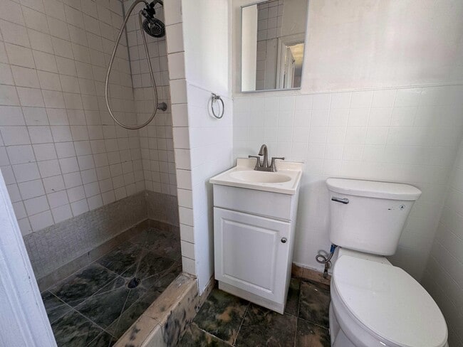 Building Photo - 2515 Avenue E