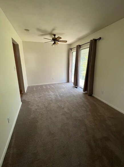 Building Photo - 4706A Spring Hill Ave