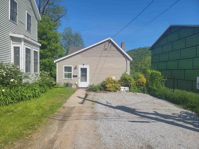 Building Photo - 58 Beech St