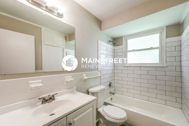 Building Photo - 9839 Monarch Dr