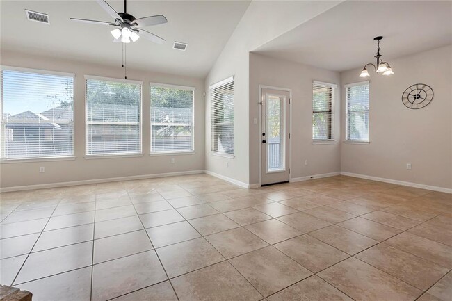 Building Photo - 209 Highland Horizon