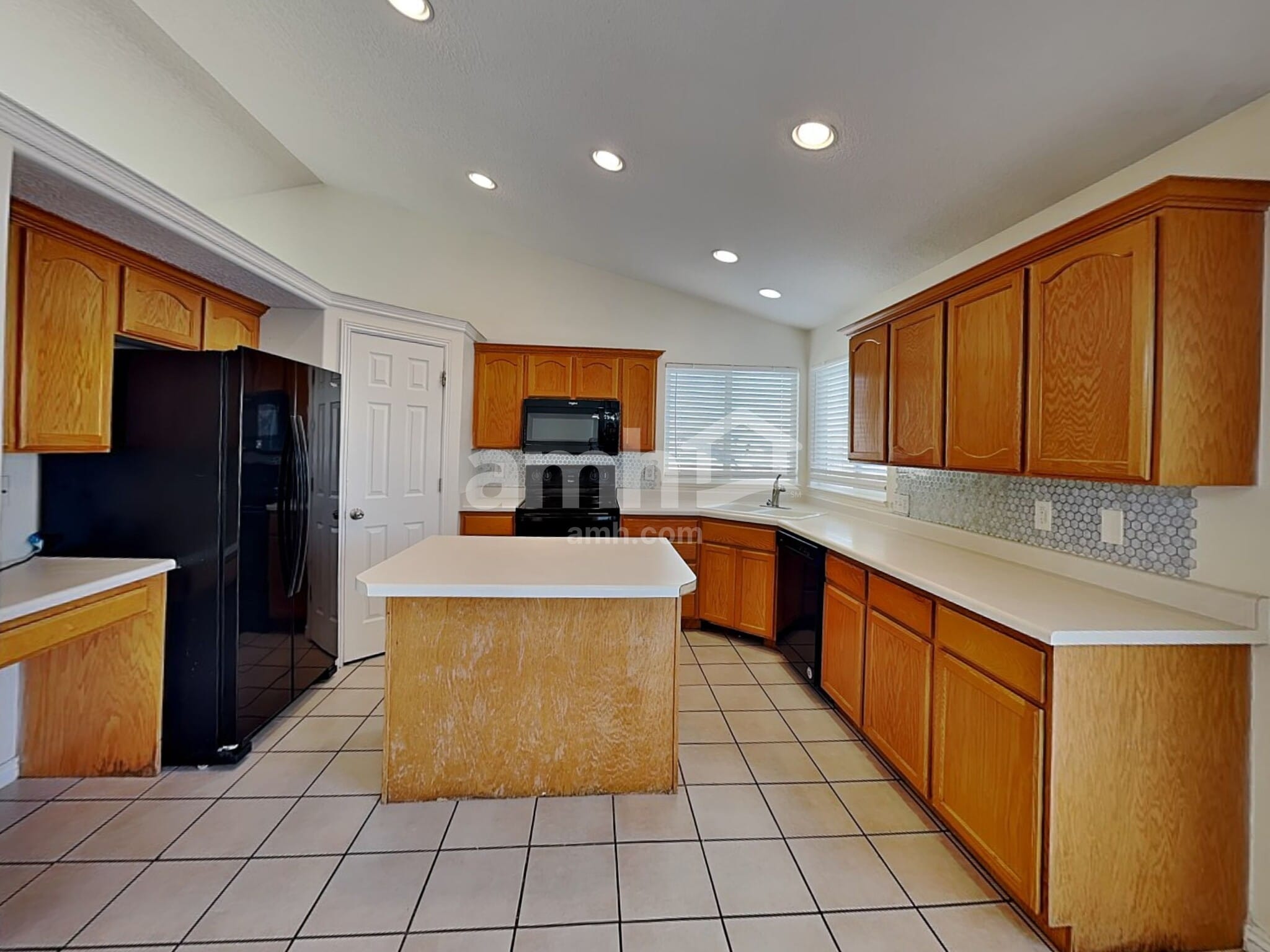 Building Photo - 2602 W 4050 S