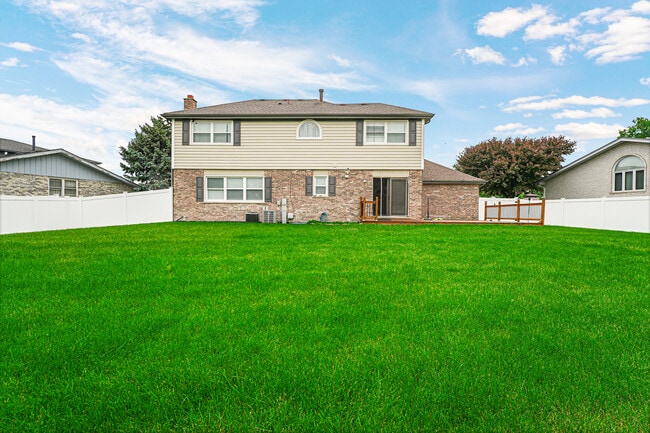 Building Photo - 17739 Peacock Ln