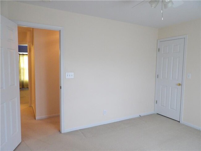 Building Photo - 10201 Hartwood Ct