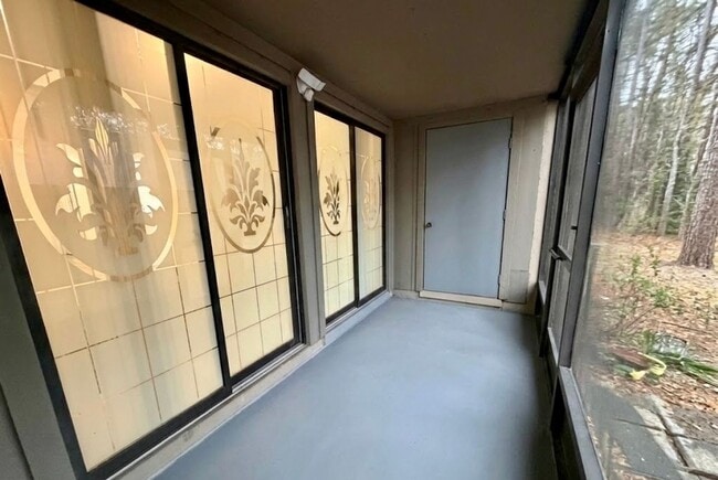 Building Photo - 7200 SW 8th Ave