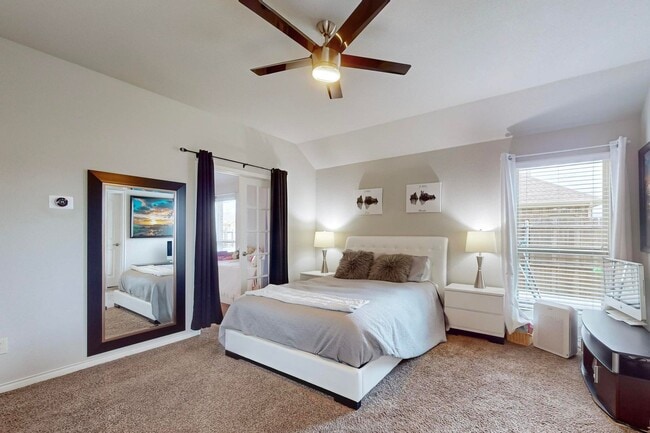 Building Photo - Lakeview Bliss: Your Dream Home Awaits! Community Pool and Park