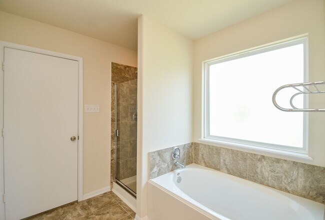 Building Photo - 12506 Greencanyon Dr