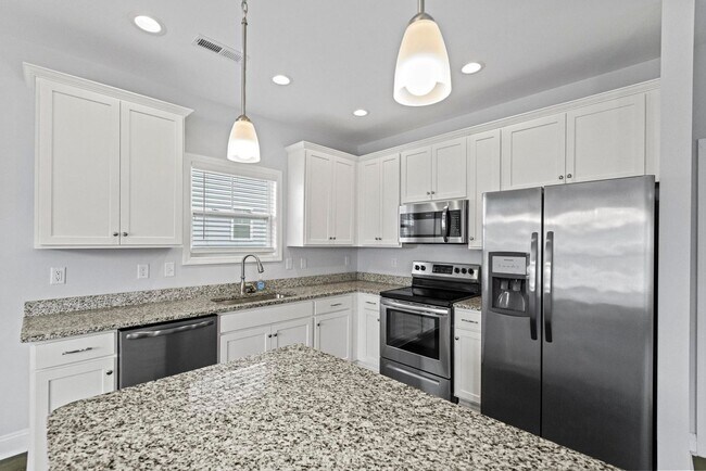Building Photo - Landing at Lewis Creek Home For Rent!
