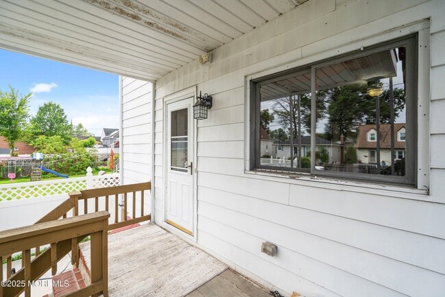 Building Photo - 56 Ford Ave