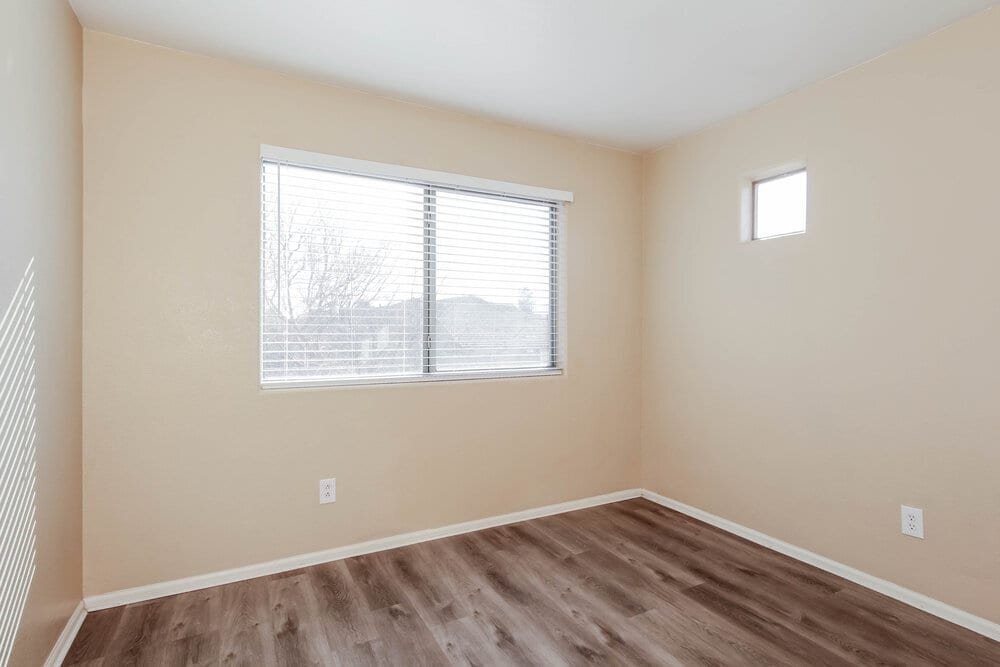 Building Photo - 7816 S 48th Dr