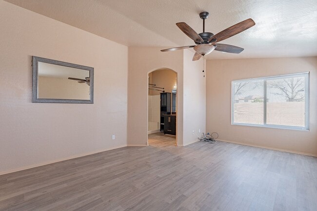 Building Photo - Stunning 4-Bedroom, 1.75-Bath Home Near South Mountain Section 8 Welcome