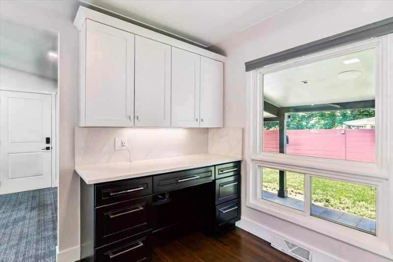 Building Photo - 5480 W Iowa Ave