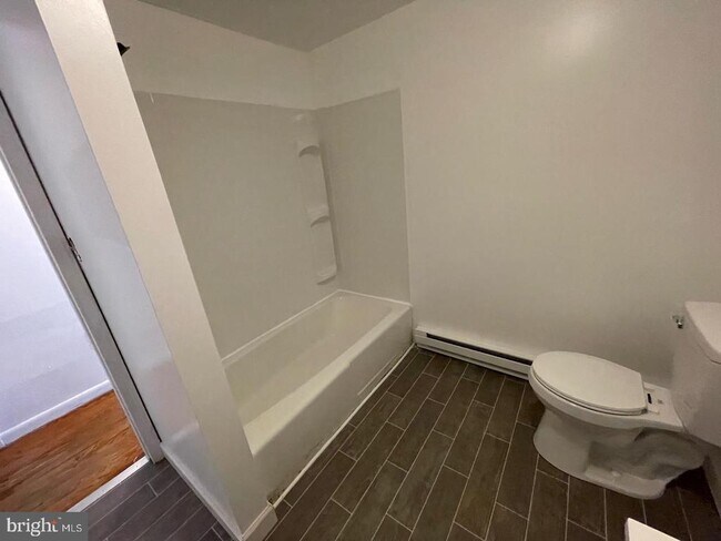 Building Photo - 1499 VALLEY