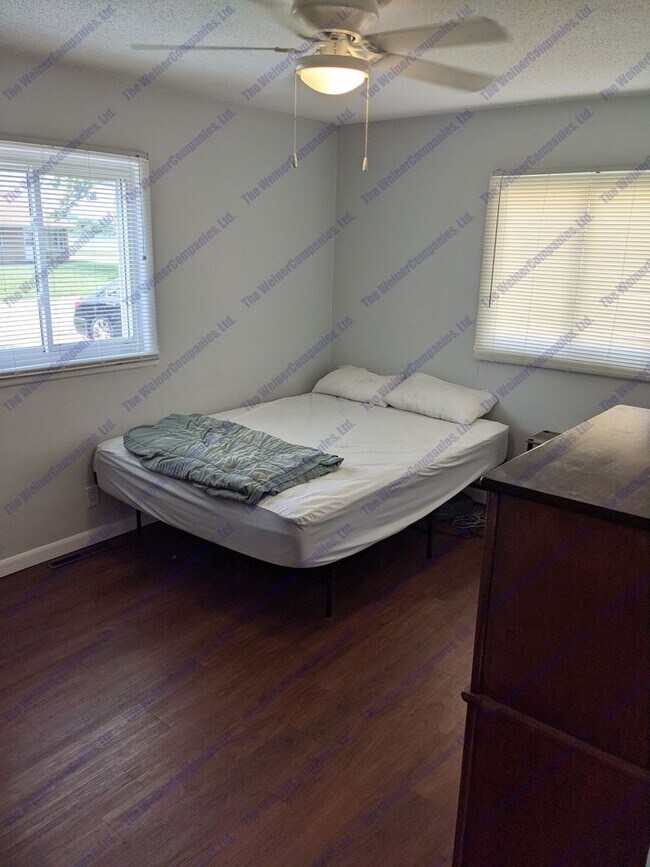 Building Photo - Now leasing!!!