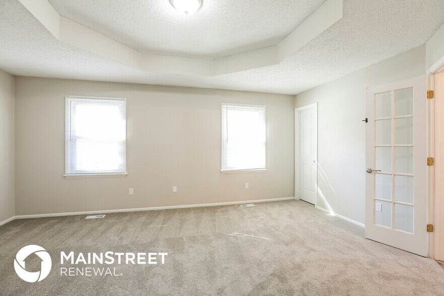 Building Photo - 4520 NE Webster Dr