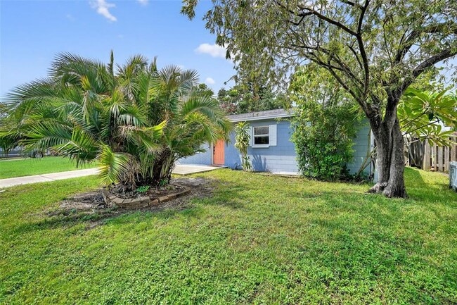 Building Photo - 11119 Temple Ave