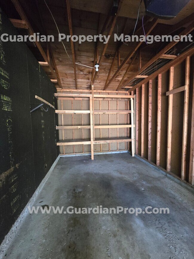 Building Photo - 2663-2665 Rice Creek Terrace