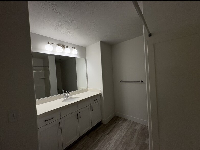 Building Photo - 2019 E Canyonlands Ln