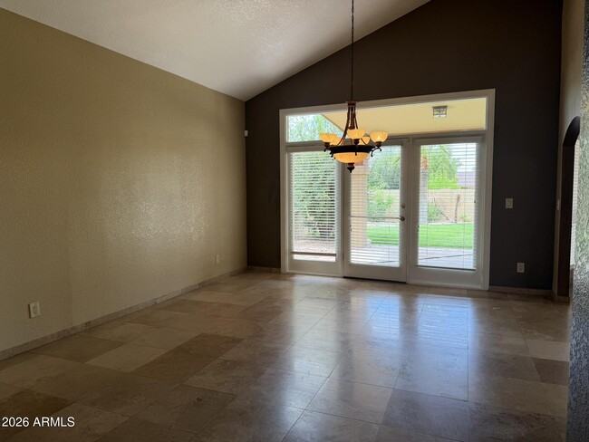 Building Photo - 8377 E Thoroughbred Trail
